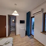 Casa Tuia By Eforooms - Liniste Si Primitoare Aproape De Plaja بيت ضيافة *