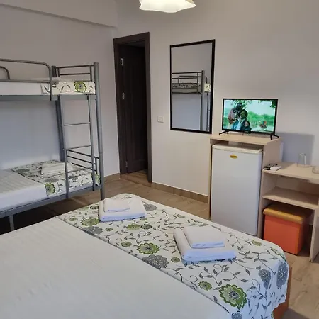 Pensiune Casa Tuia By Eforooms - Liniste Si Primitoare Aproape De Plaja Eforie Nord
