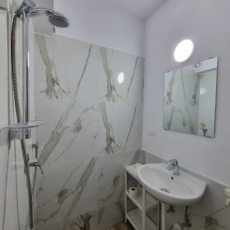 Casa Tuia Pensiune *