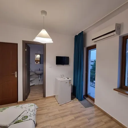 Casa Tuia By Eforooms - Liniste Si Primitoare Aproape De Plaja 招待所 *