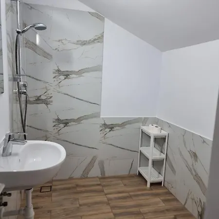 Casa Tuia By Eforooms - Liniste Si Primitoare Aproape De Plaja 招待所 艾福雷诺德