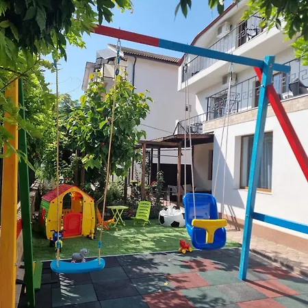 Pensiune Casa Tuia By Eforooms - Liniste Si Primitoare Aproape De Plaja